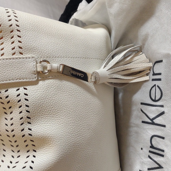 Calvin Klein Ivory Tote w/Tassel & Perforated Design - Picture 3 of 16